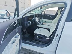 FAW Red Flag E-HS9 660km Range Flagship Edition Four-Seater - ფოტო 16