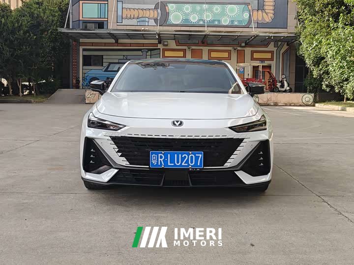 Changan UNI-V 1.5T premium