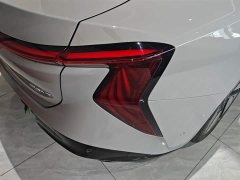 FAW Red Flag EH7 640 AWD Smart Select Edition - ფოტო 8