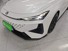 FAW Red Flag HS7 PHEV 2.0T PHEV AWD Flagship Comfort 6-Seater - ფოტო 18