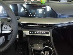 Hongqi HS7 PHEV 2024 2.0T PHEV four-wheel drive Qichang version 6 seats - photo 13