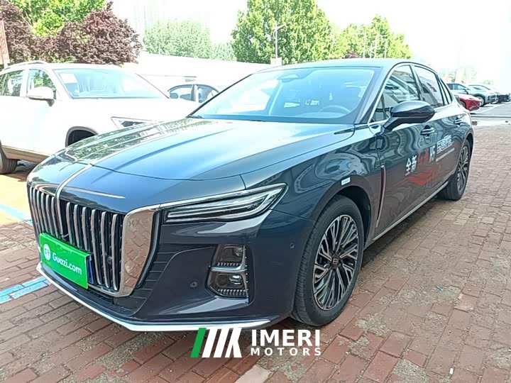 Hongqi H5 2.0T automatic smart connected flag version