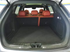 Hongqi HS6 PHEV 2026 220 four-wheel drive smart hybrid version - ფოტო 4