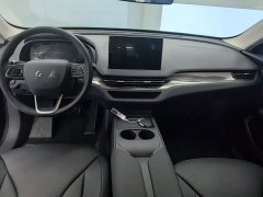 Hongqi E-QM5 2025 500km travel version - ფოტო 12