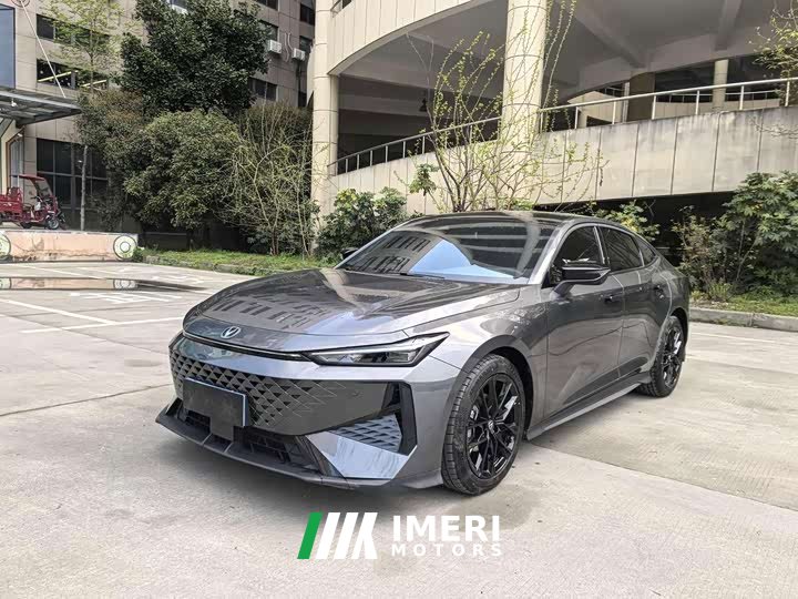 Changan UNI-V 1.5T premium
