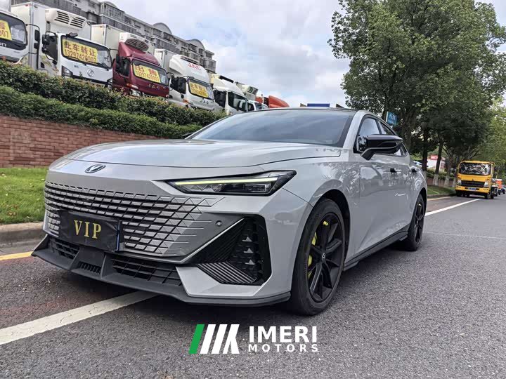 Changan UNI-V 1.5T premium