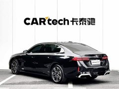 BMW 5 Series 530Li Premier M Sport Package - ფოტო 4