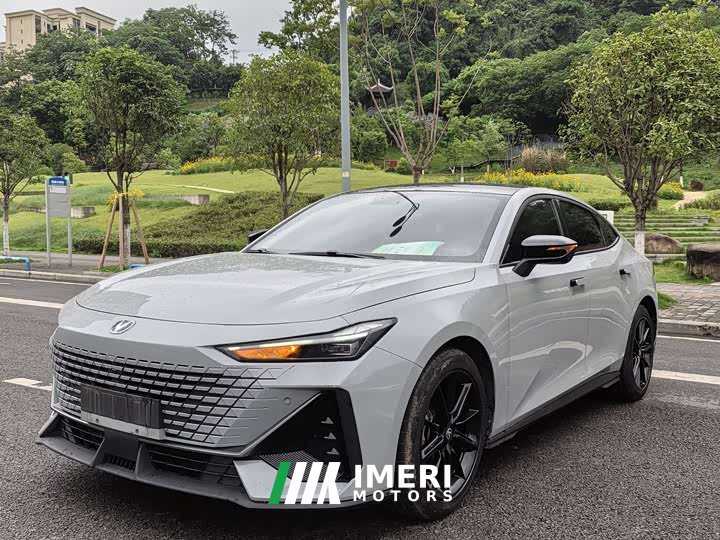 Changan UNI-V 2022 1.5T premium
