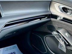 Hongqi H9 2025 facelift 2.0T two-wheel drive Qichang private fashion version 5 seats - ფოტო 16
