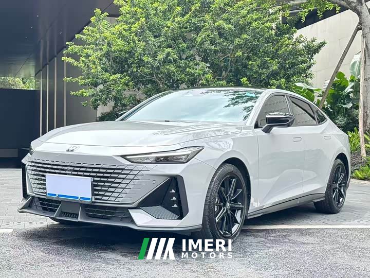 Changan UNI-V 2023 1.5T premium