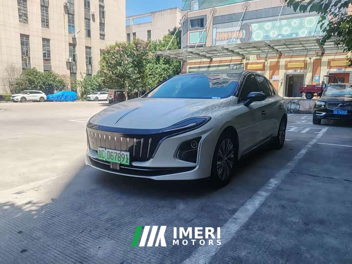 Hongqi E-QM5 431km Charging Enjoyment Edition