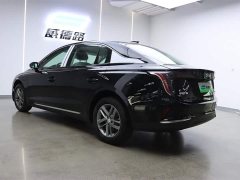Hongqi E-QM5 2025 500km travel version - ფოტო 3