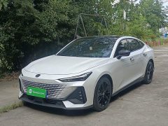 Changan UNI-V 2022 1.5T ZunGui Edition - ფოტო 1