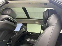 FAW Red Flag E-HS9 2022 690km Range Flagship Edition Six-Seater - ფოტო 12