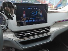 Hongqi E-QM5 2022 431km Charging Enjoyment Edition - ფოტო 13
