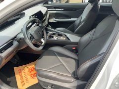 Changan UNI-V 2022 1.5T ZunGui Edition - ფოტო 4