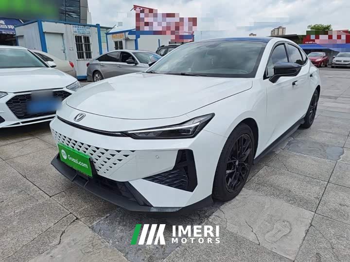 Changan UNI-V 1.5T premium