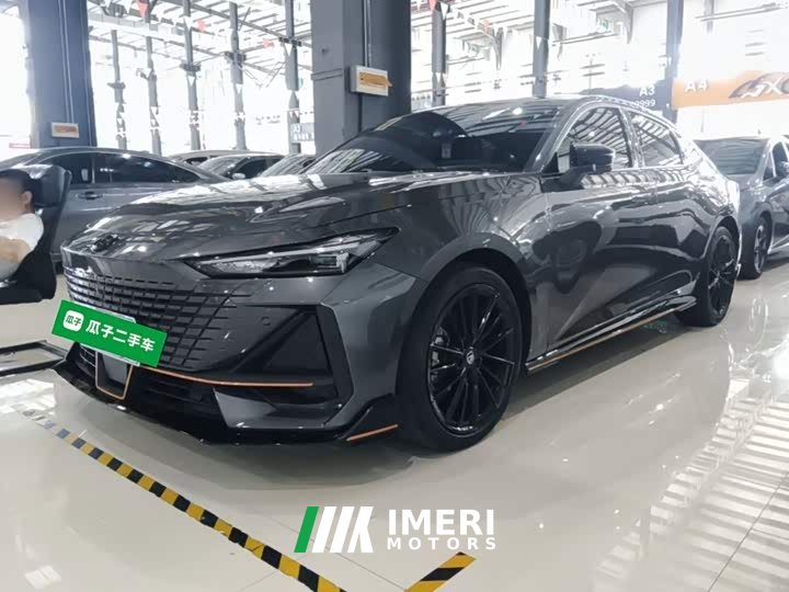 Changan UNI-V 2022 1.5T Sport