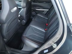 Changan UNI-V 2023 1.5T Prestige Edition - ფოტო 17