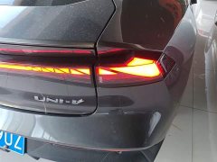 Changan UNI-V 2023 1.5T Prestige Edition - ფოტო 8