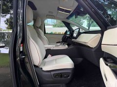 Lexus LM 2023 500h six-seater premium version - ფოტო 6