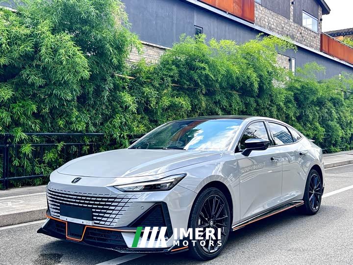 Changan UNI-V 2023 1.5T sports version
