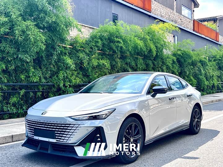 Changan UNI-V 1.5T premium