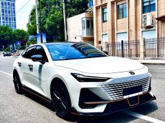 Changan UNI-V 2023 1.5T sports version - ფოტო 2