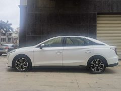 Hongqi E-QM5 2021 online appointment charging basic version 4 seats - ფოტო 4