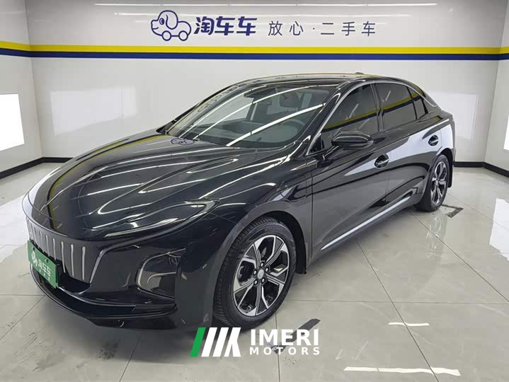 Hongqi E-QM5 2023 facelift basic travel version
