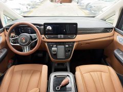 Hongqi HQ9 PHEV 2024 2.0T AWD Business Edition - ფოტო 3