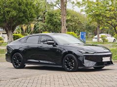 Changan UNI-V 1.5T Premium - ფოტო 3