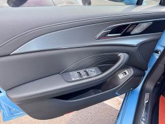 Hongqi H5 2023 2.0T automatic smart connected flag version - ფოტო 12