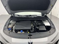 Changan UNI-V 2023 1.5T Prestige Edition - ფოტო 17
