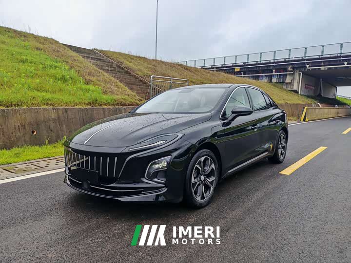 Hongqi E-QM5 431km Charging Enjoyment Edition