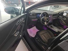 Hongqi HS7 PHEV 2024 2.0T PHEV four-wheel drive Qichang version 6 seats - ფოტო 16