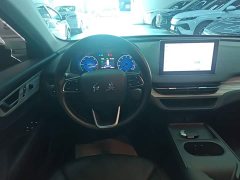 Hongqi E-QM5 2025 500km travel version - ფოტო 11