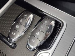 Hongqi HS5 2026 2.0T two-wheel drive Qixiang Pro version - ფოტო 9