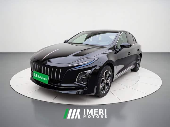 Hongqi E-QM5 2023 facelift basic travel version