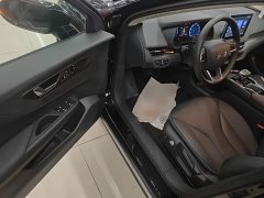 Hongqi E-QM5 2023 facelift basic travel version - ფოტო 16