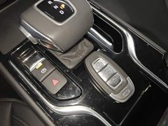 Hongqi E-QM5 2023 facelift basic travel version - ფოტო 9