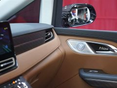 Hongqi HQ9 PHEV 2024 2.0T AWD Business Edition - ფოტო 16