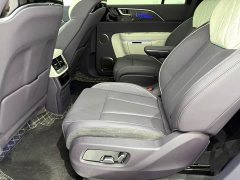 FAW Red Flag E-HS9 2022 660km Range Flagship Edition Six-Seater - ფოტო 13