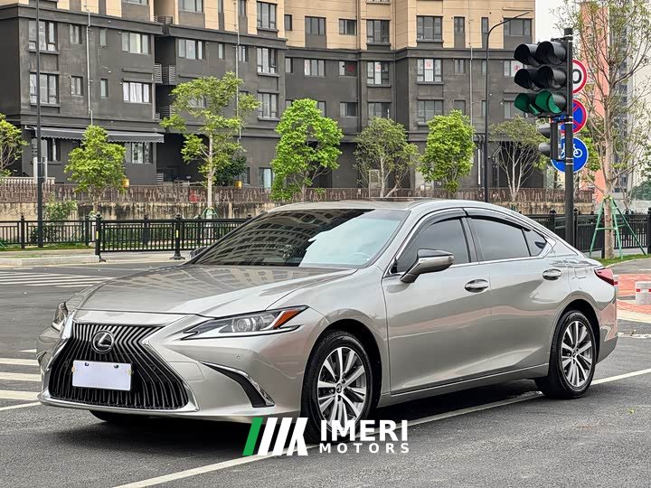 Lexus ES 2020 200 Excellence Edition