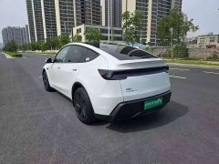 Tesla Model Y Rear-Wheel Drive - ფოტო 7