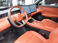 Hongqi HS6 PHEV 2026 220 four-wheel drive smart hybrid version - ფოტო 11