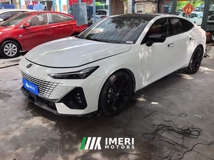 Changan UNI-V 1.5T premium