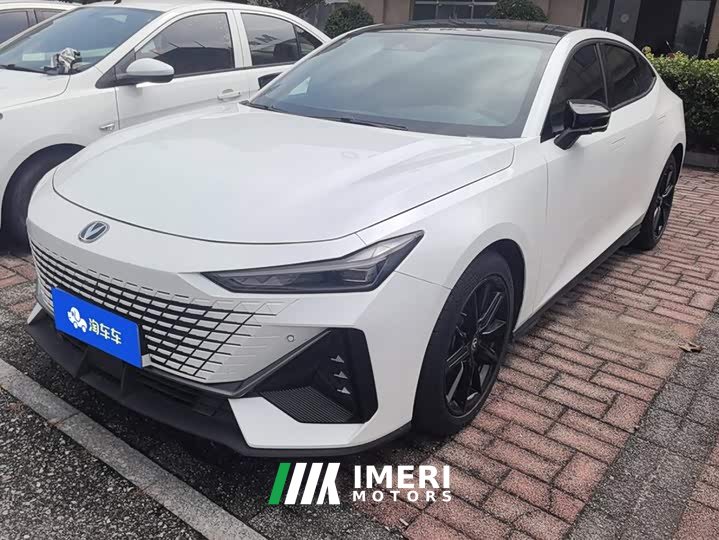 Changan UNI-V 1.5T premium