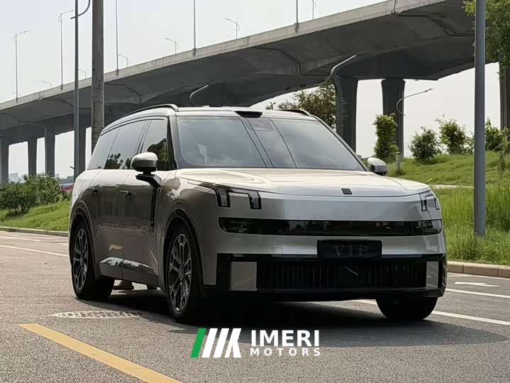 Lynk & Co 900 1.5T Ultra 6-seater