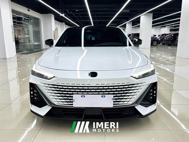 Changan UNI-V 1.5T Prestige Edition